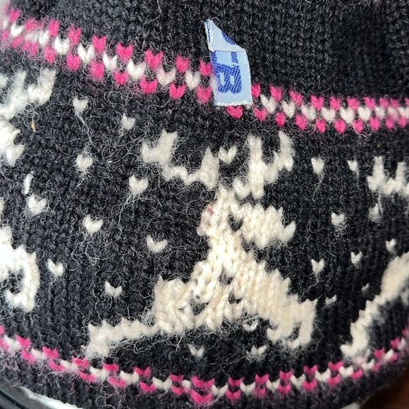 Vintage wool CB Sports Reindeer mini hearts holiday beanie Pom knit hat cap - Picture 2 of 5